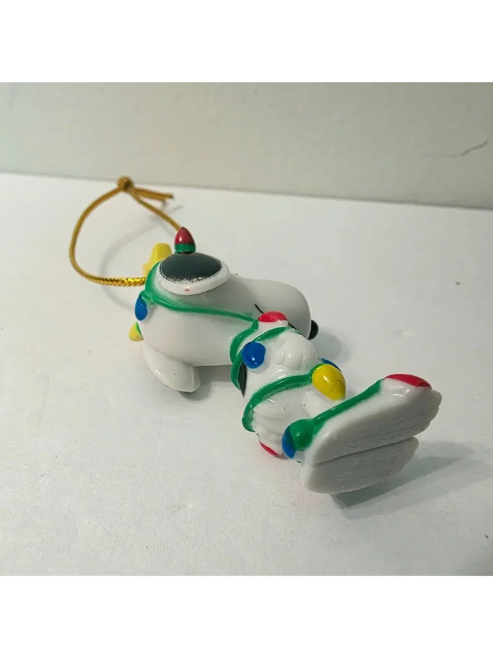 Snoopy Peanuts Christmas PVC Ornament Tangled Holiday Lights Yellow Star